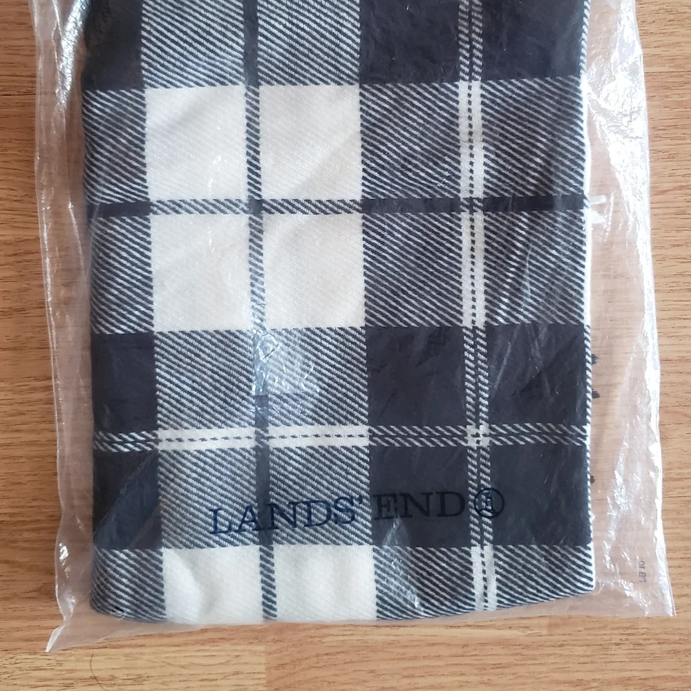 Lands' End Scarf Soft Touch woven acrylic scarf with fringe edge